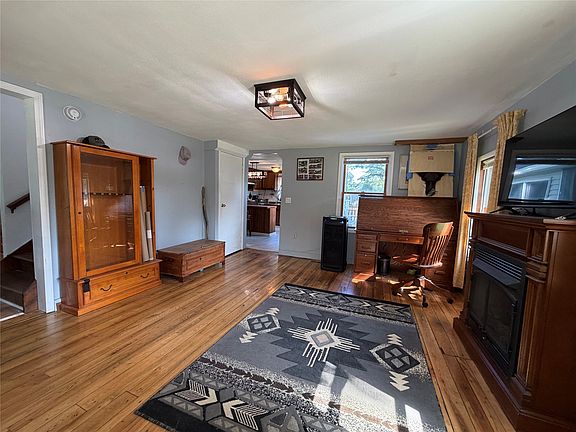 5th image of 340 Echo Rd