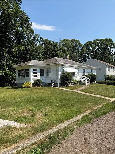101 Iroquois Rd Photo 1