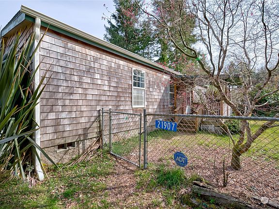 3rd image of 21907 Birch Place