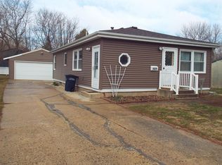 1029 3rd Ave W, Sibley, IA 51249