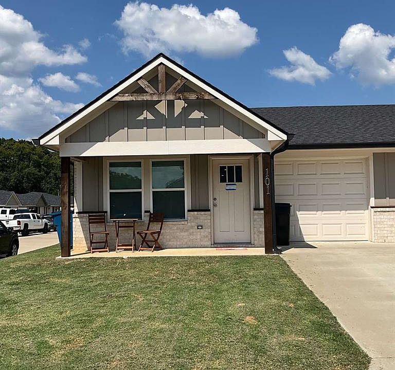 1st image of 101 Sophia Dr
