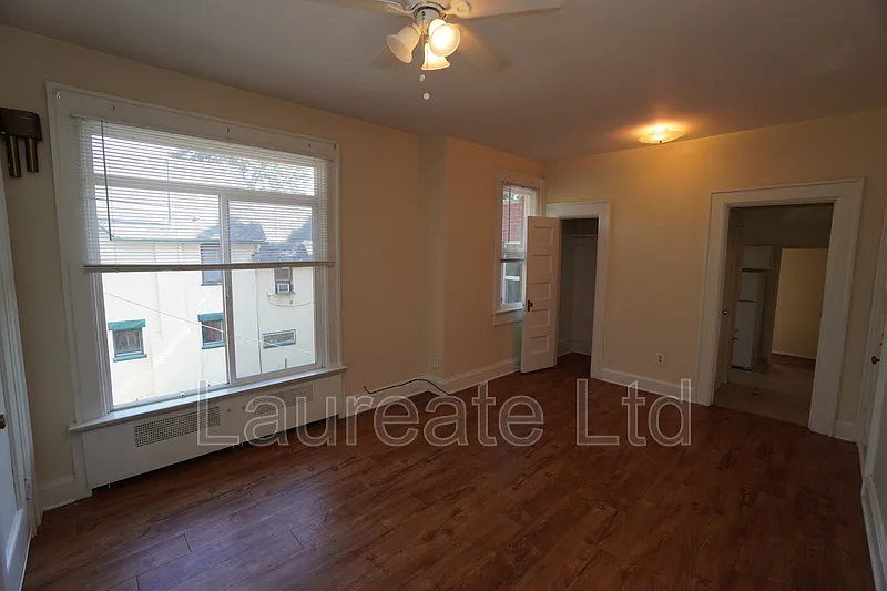 1 bed, 1.0 bath, 650 sqft, $1,525 — Photo 3