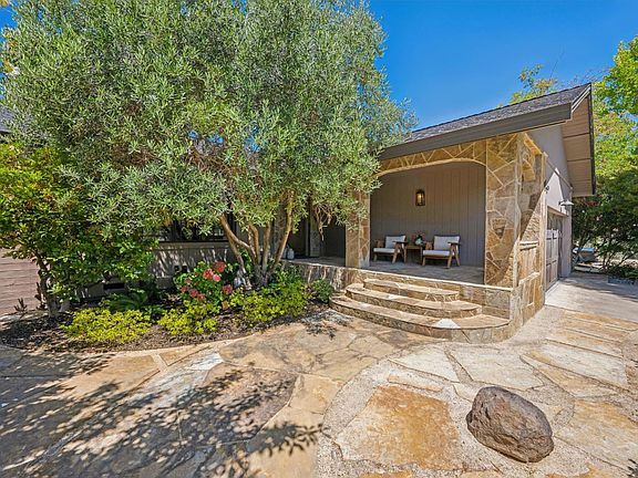 4th image of 685 Vischer Court