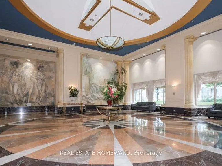 18 Lee Centre Dr #Penthouse 305 — Photo 11