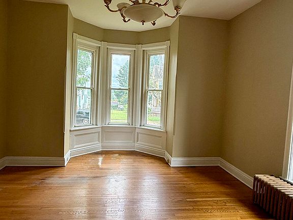 4th image of 234 Solar St #101