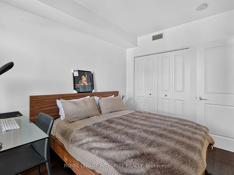 242 Rideau St #2505 — Photo 37