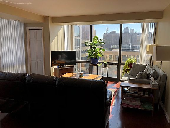 2nd image of 125 SW Jefferson Ave #W6e