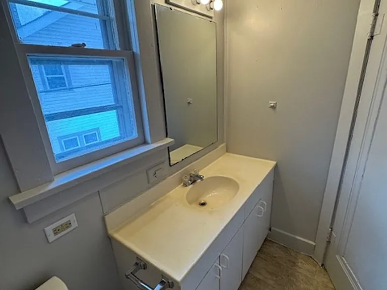 1516 Bayer Ave — Photo 6