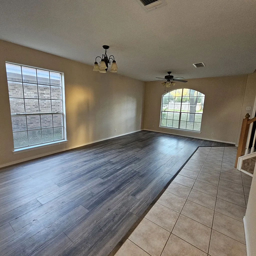 Spacious 3-Bedroom Home in Cedar Park with Attached Garage — Photo 4
