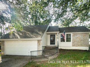 7434 Santa Fe Dr, Overland Park, KS 66204