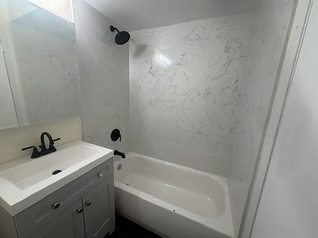 720 Merrywood Ln — Photo 19