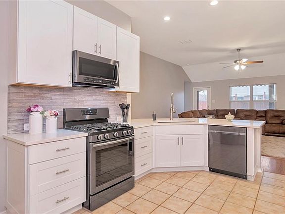 3rd image of 12136 Lamington Dr