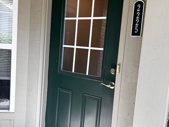 3rd image of 2225 Jackson Ct #103