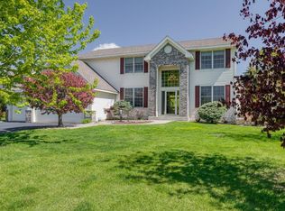 4800 Narcissus Ct N, Plymouth, MN 55446