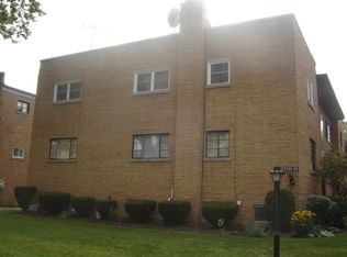 8324 Christiana Ave #2E, Skokie, IL 60076