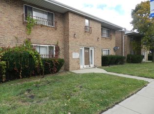 2700 State St, Chicago, IL 60633