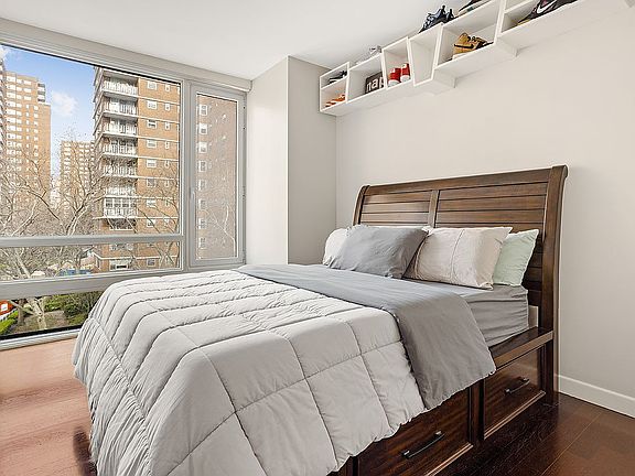 5th image of 261 W 28th St APT 4B