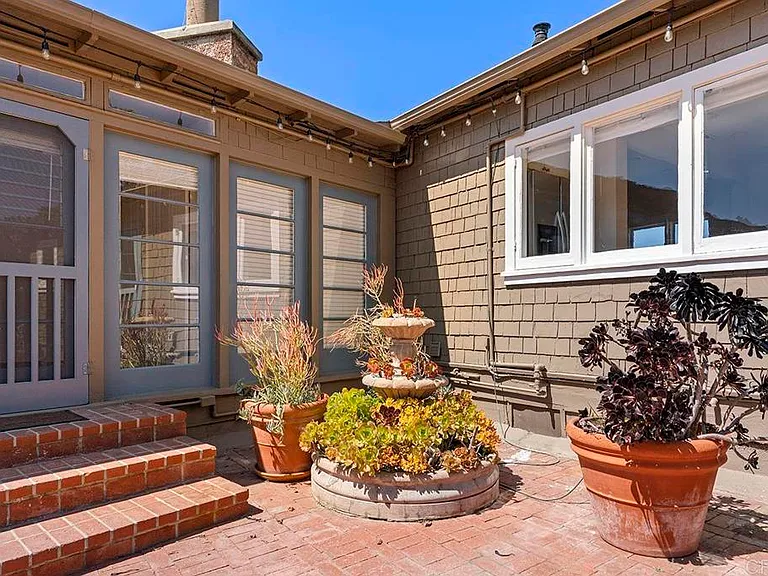 1654 Camino Del Mar #UPPER — Photo 63