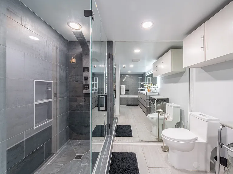 1900 Vine St #217 — Photo 7