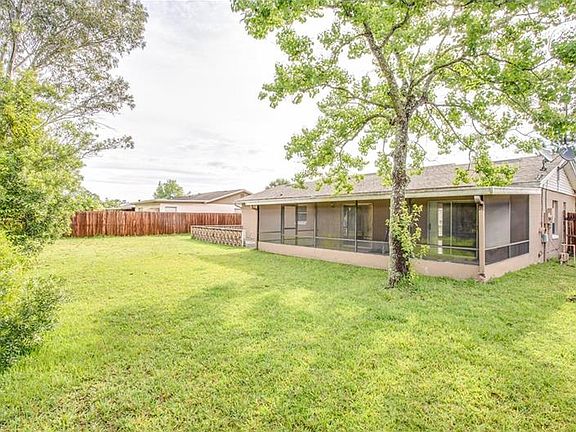 4th image of 146 W Cedarwood Cir