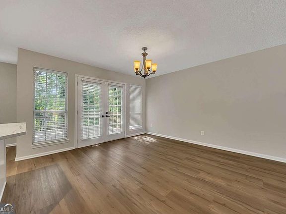 5th image of 4704 Vineyard Ct SE