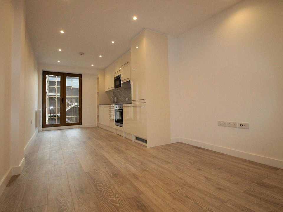 2nd image of 1608 N James Dr #3