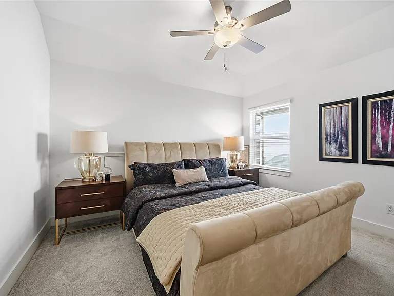 8022 Hingham Ln — Photo 21