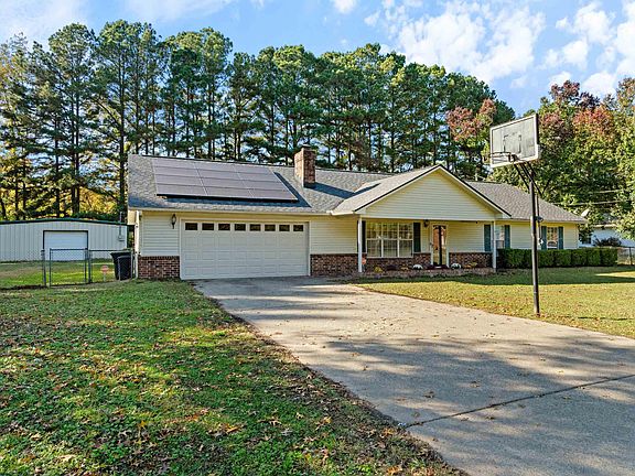 2nd image of 214 Lone Oak Dr