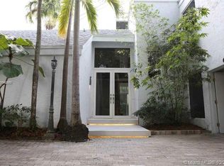 1905 S Oak Haven Cir, Miami, FL 33179