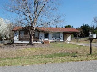 203 Hilltop Dr, Perry, GA 31069