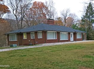 140 Magna Vista Dr, Harriman, TN 37748