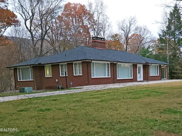 140 Magna Vista Dr, Harriman, TN 37748