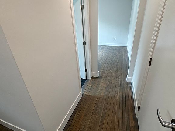 5th image of 447 Park Dr #11
