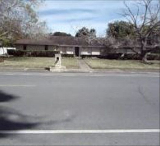 1st image of 227 Creekbend Dr