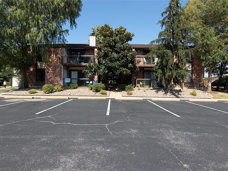 1st image of 3103 Broken Oak Dr APT A