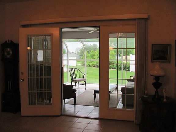 4th image of 613 Lake Harbor Dr