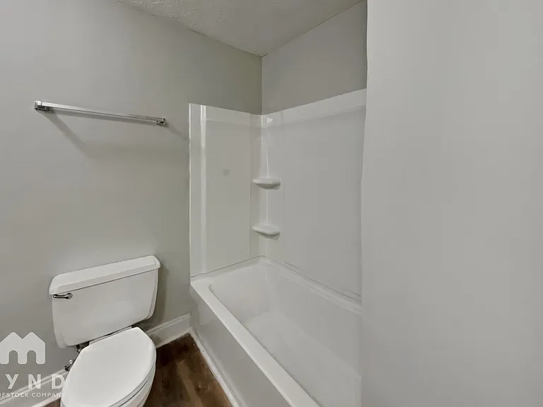 785 Edenton Ct — Photo 14