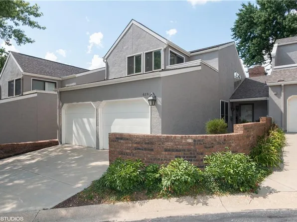 6251 Rosewood St, Mission, KS 66205
