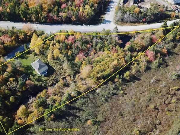 35 Rainbow Haven Dr, Halifax, NS B3G 1K8