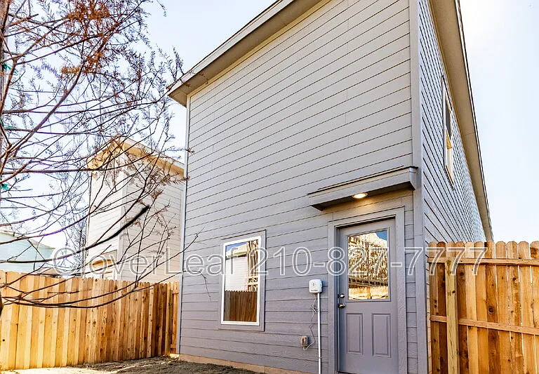 7649 Barcelo Way — Photo 32