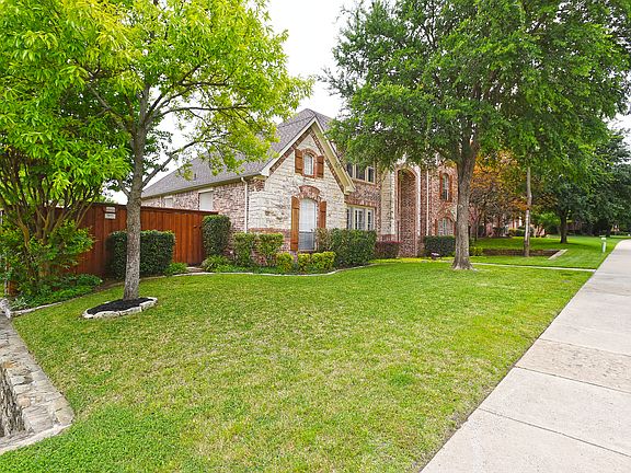 5th image of 2409 Highgate Dr