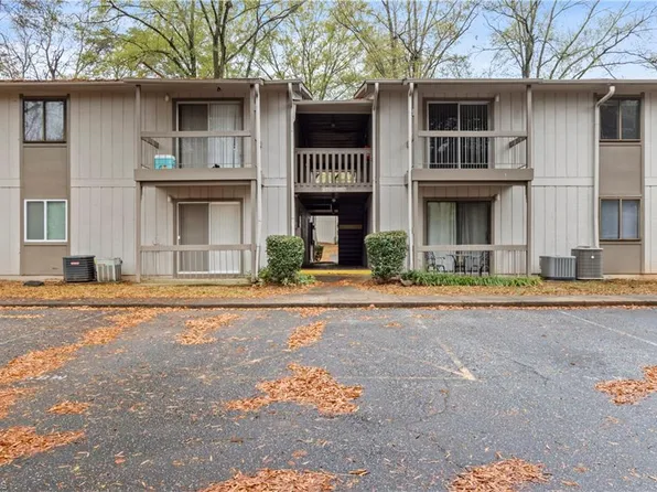2260 Sunderland Rd #83, Winston Salem, NC 27103