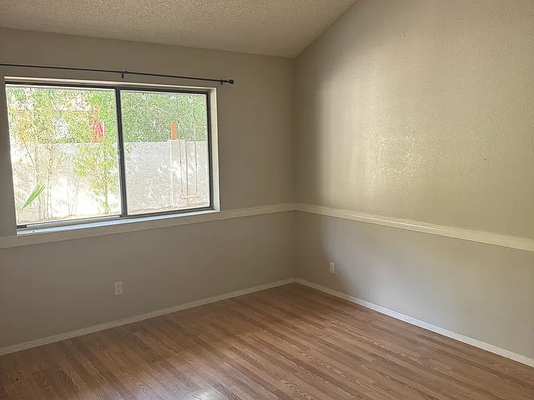 330 E Barbarita Ave — Photo 9