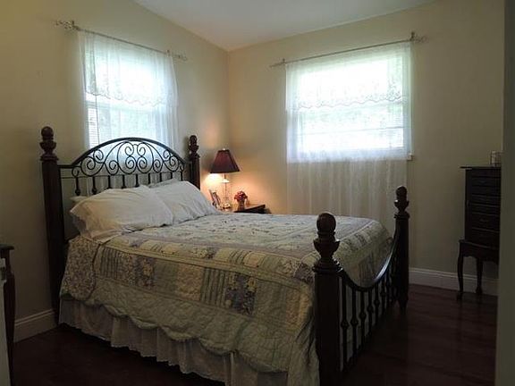 5th image of 4377 Terrace Dr