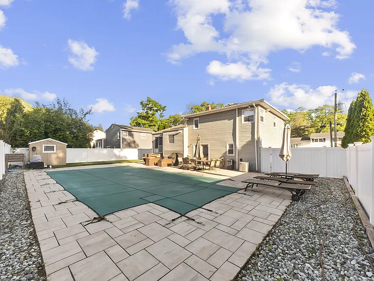62 Sycamore Rd — Photo 40