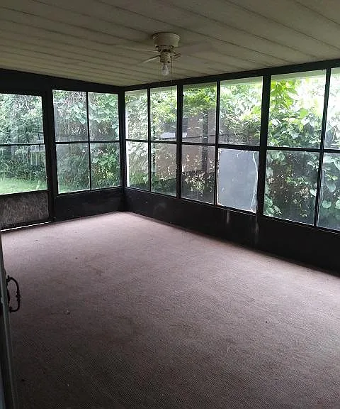 129 Alder Ave — Photo 14