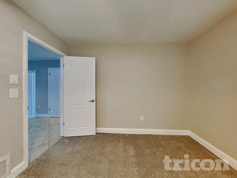 13121 Shadberry Ln — Photo 11