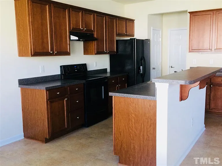 709 Garden Square Ln — Photo 9