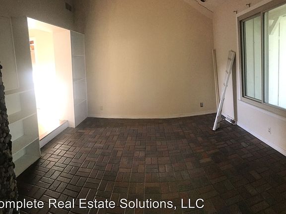 2nd image of 10 Tarry Ct