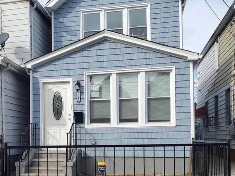 130-13 109th Ave #2 — Photo 2